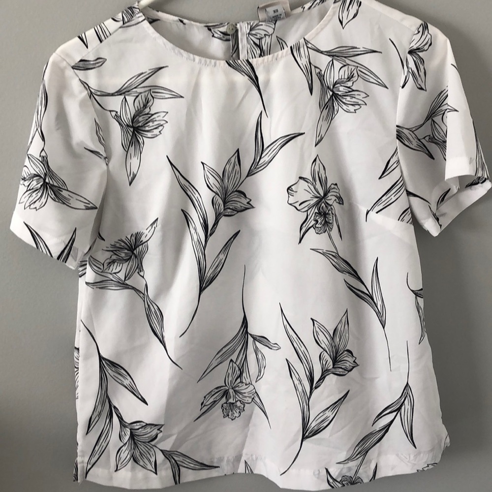 SUMMER FLOWER TOP